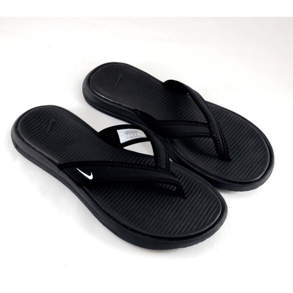 black nike flip flops womens